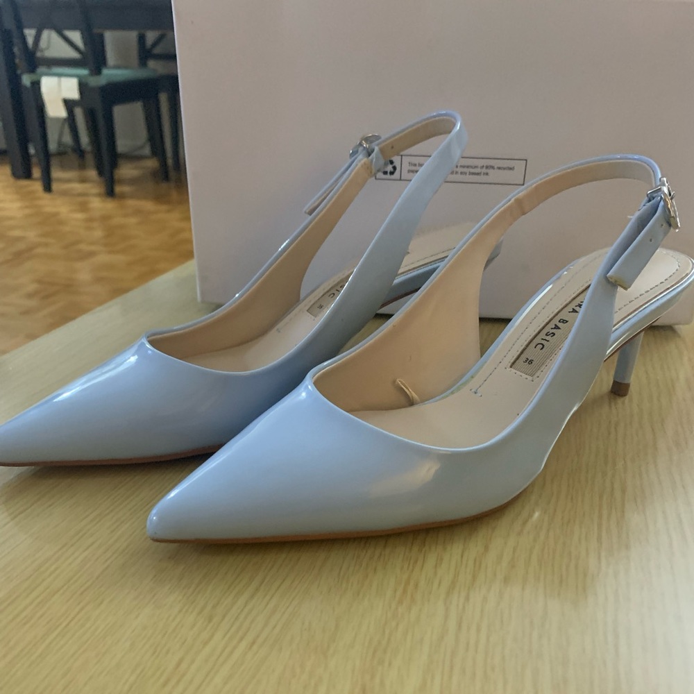 Light blue pointy sandals